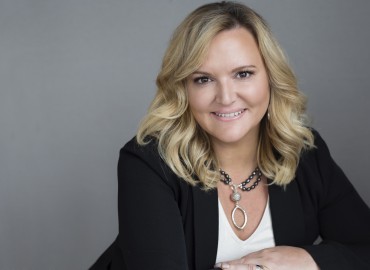 Dr. Robyn MacQuarrie